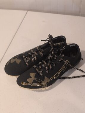 Under Armour Men’s Black & Gold Speedform Athletic Shoes